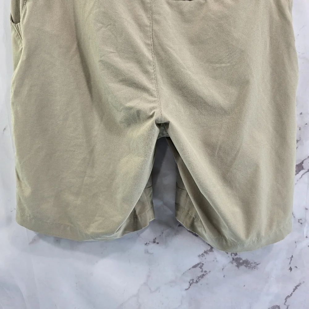 The North Face Shorts Men 30 Tan Khaki  Stretch Bermuda Elastic Climbing 8 Inch
